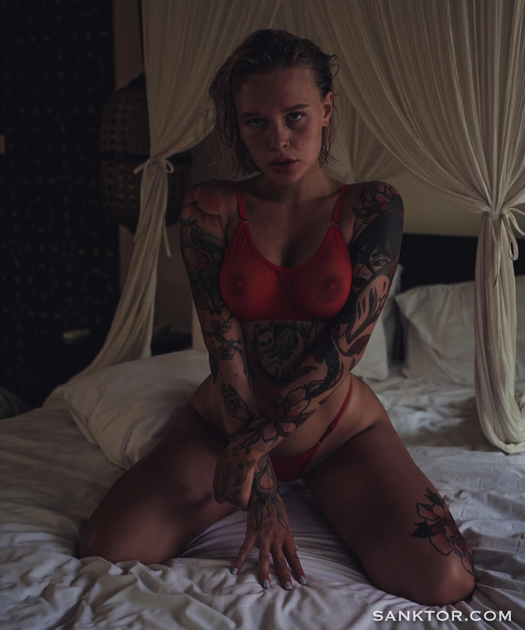 Foto porno biondina magra in doppia penetrazione - Image 18