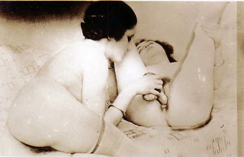 Foto porno con ragazze bisex - Image 9