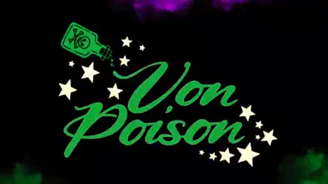 Sesso a tre in ufficio con una tettona fottuta a dovere