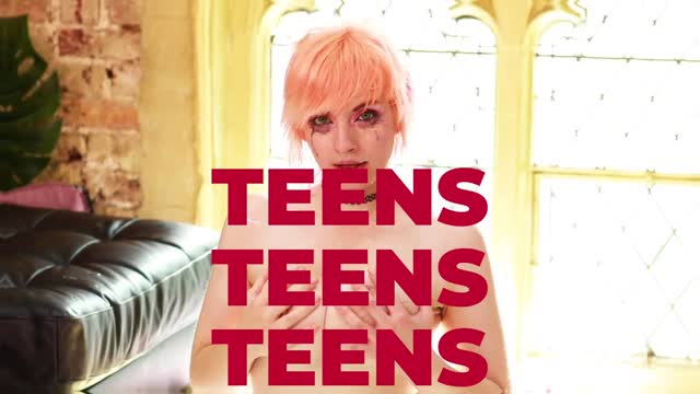 sesso eccitante con una bella vacca succhia cazzi 