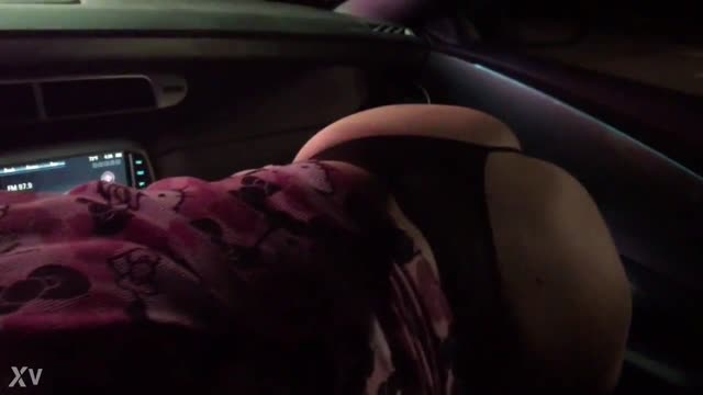 Zoccola latina dalle tette grosse si fa fottere sul terrazzo