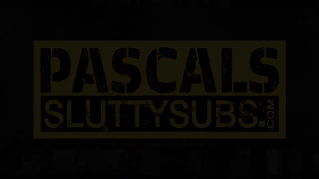 Milf fottuta sul tavolo da biliardo e sborrata in faccia