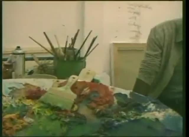 Sesso interrazziale nel fienile con una bionda che si rompe la figa succosa